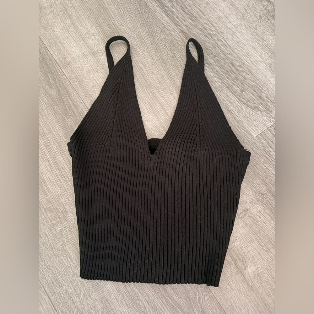 SHEIN Black Ribbed Deep V Cropped Camisole